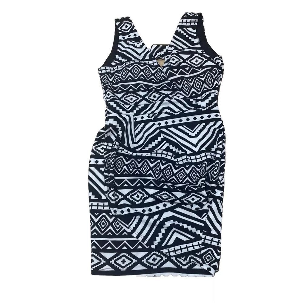 NWT Sarah LA Womens Sleeveless Mini Dress M Tribal Black White Padded V-Neck M